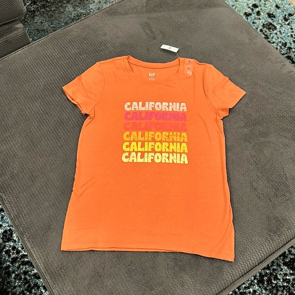 Gap California Graphic Tee - NWT - Picture 1 of 6
